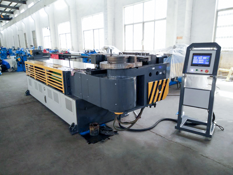 पाइप बेंडर